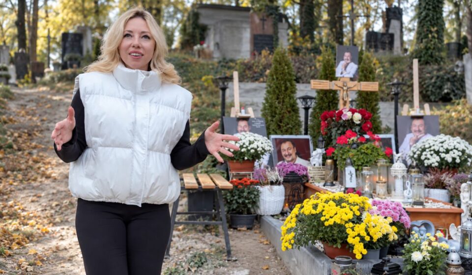 Блогерша Арбузова показала могилу Степана Гиги на видео и возмутила его фанов