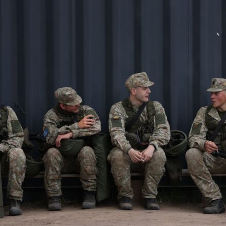 Литва отправляет армию на границу с Калининградской областью РФ: в чем причина
