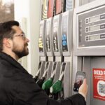 Бензин и дизель на максимуме: что происходит с ценами на АЗС 6 октября
