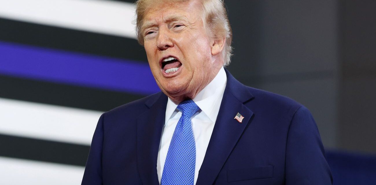 Трамп пообещал России помощь из-за легочной чумы в Иркутской области