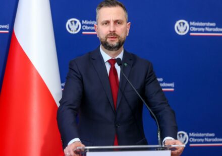 Польша намерена разместить у себя ядерное оружие США и Франции, - глава Минобороны