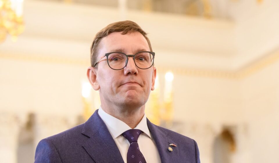 "Превратить российские НПЗ в руины": премьер Эстонии обратился с предложением в ЕС
