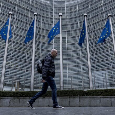 Послы ЕС уже завтра рассмотрят новый пакет санкций против России, - Reuters