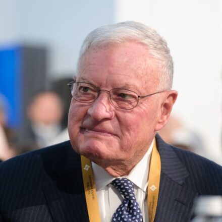 "Вы атакуете правильно": Келлог поддержал удары Украины по российским НПЗ
