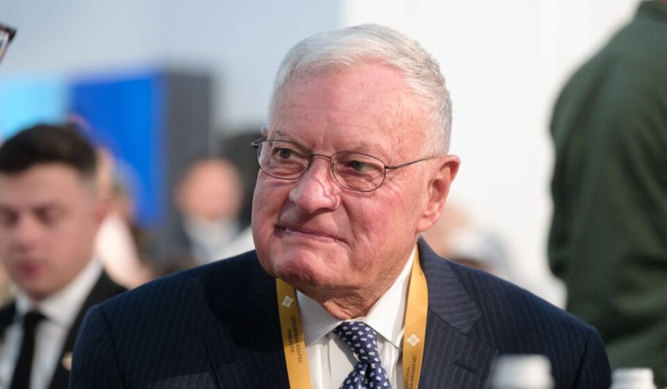 "Вы атакуете правильно": Келлог поддержал удары Украины по российским НПЗ