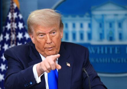 "Это позор": Трамп об ударах Украины по российским НПЗ