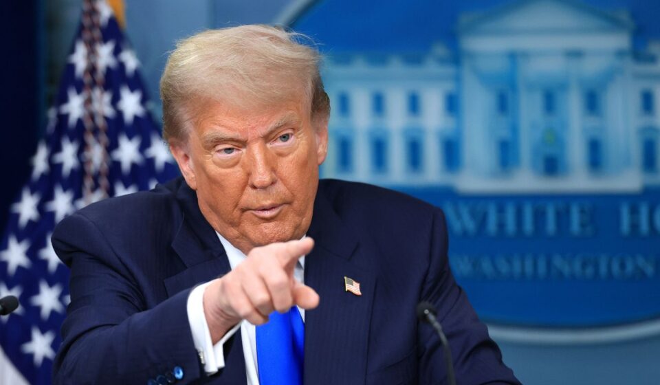 "Это позор": Трамп об ударах Украины по российским НПЗ