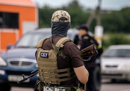Трое мужчин готовили целую серию терактов в ТЦК Киева, - СБУ