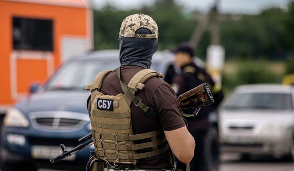 Трое мужчин готовили целую серию терактов в ТЦК Киева, - СБУ