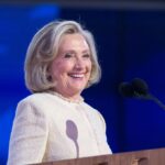 "У Путина есть что-то на Трампа": Клинтон связала уступки Москве с файлами Эпштейна