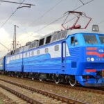 Во Львове пассажирский поезд столкнулся с электровозом, есть раненые
