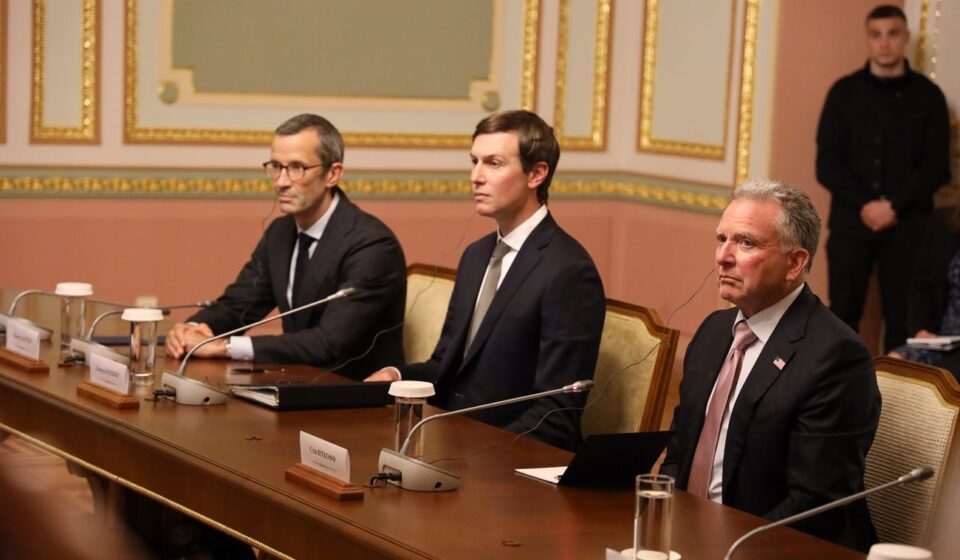 Обсуждают не только Украину: СМИ раскрыли тайную часть переговоров США и РФ