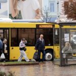 Как работает транспорт в Киеве после удара по Южному мосту: изменения в метро и автобусах