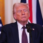 Трамп раздает американцам миллиарды долларов перед выборами