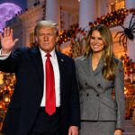 К Трампу и Мелании на Хэллоуин пришли дети в советской форме и кокошнике (видео)