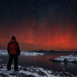 Красное сияние и две галактики: украинские полярники показали уникальные фото из Антарктики