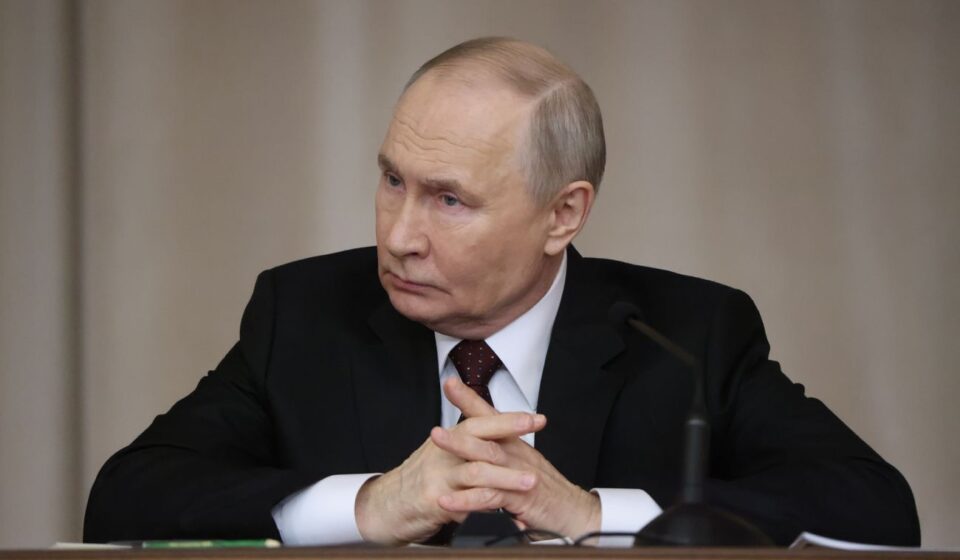 Путин заявил европейцам, что РФ не откажется от намерений захватить весь Донбасс, - Reuters