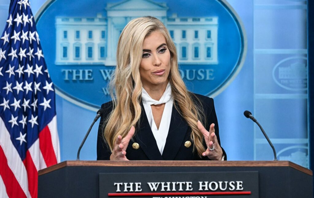 У Трампа не смогли четко сказать, прекратили ли США передачу разведданных Украине