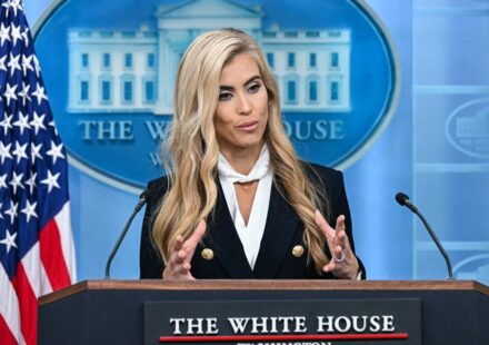 У Трампа не смогли четко сказать, прекратили ли США передачу разведданных Украине