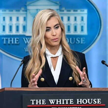 У Трампа не смогли четко сказать, прекратили ли США передачу разведданных Украине