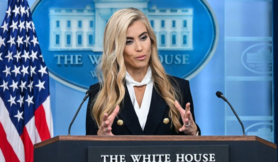 У Трампа не смогли четко сказать, прекратили ли США передачу разведданных Украине