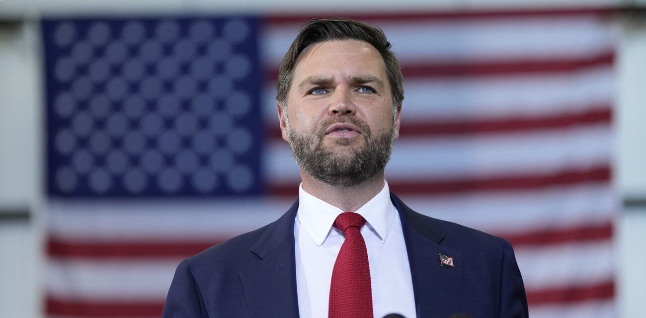 Вэнс по указанию Трампа предложил Ирану возобновить переговоры, - WSJ