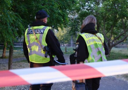 Мужчина с оружием напал на полицейских в Кропивницком, его ищут
