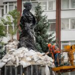 Зачем снимают защиту с памятников в Киеве: объяснение КГГА