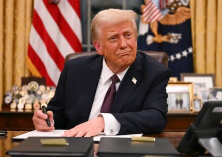 Трамп приостановил санкции против России, которые продвигал Линдси Грэм