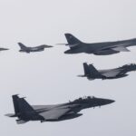 Истребители США перехватили самолет, который пролетел рядом с резиденцией Трампа