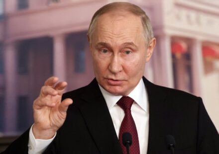 "Они это начали": Путин цинично пообещал ответ Украине за удары по НПЗ