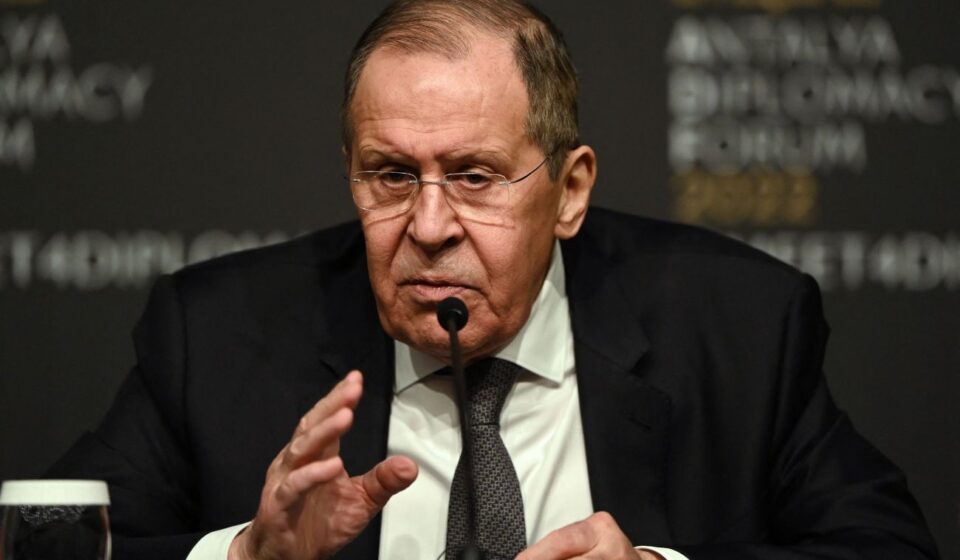"Вы не побеждаете": глава МИД Британии публично унизил Лаврова