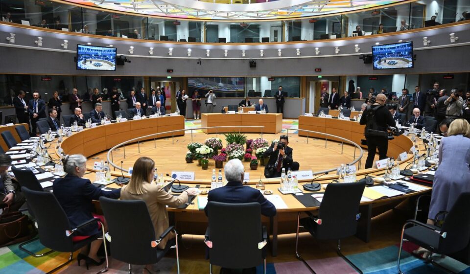 Помощь Украине от союзников вне ЕС может сократиться в пять раз, - FT