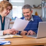 Пенсионер не работает и не имеет других доходов: какие льготы и пособия можно оформить