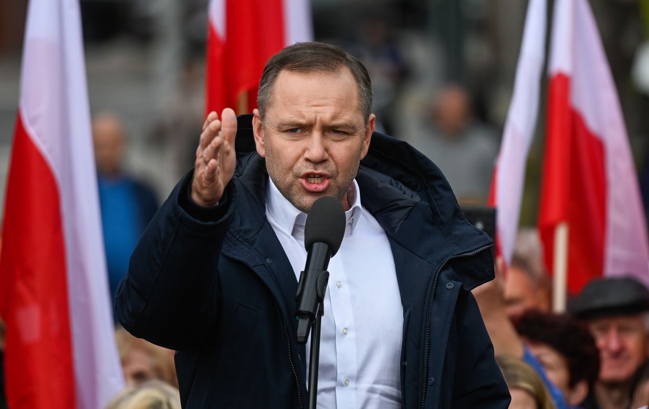 Президент Польши силой зашел в Конституционный трибунал, возле суда стычки
