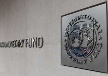 Украина стала вторым крупнейшим должником МВФ в мире