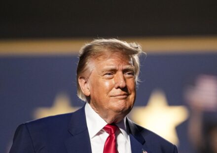 "Вы ужасно выглядите": Трамп набросился на журналиста из-за вопроса о здоровье