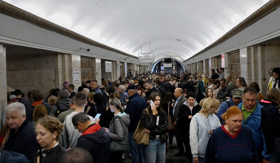 Придется ли платить за вход в метро Киева во время желтой тревоги: ответ метрополитена