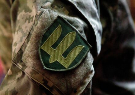 Герои Украины могут получать 25 941 гривну ежемесячно: как оформить выплату