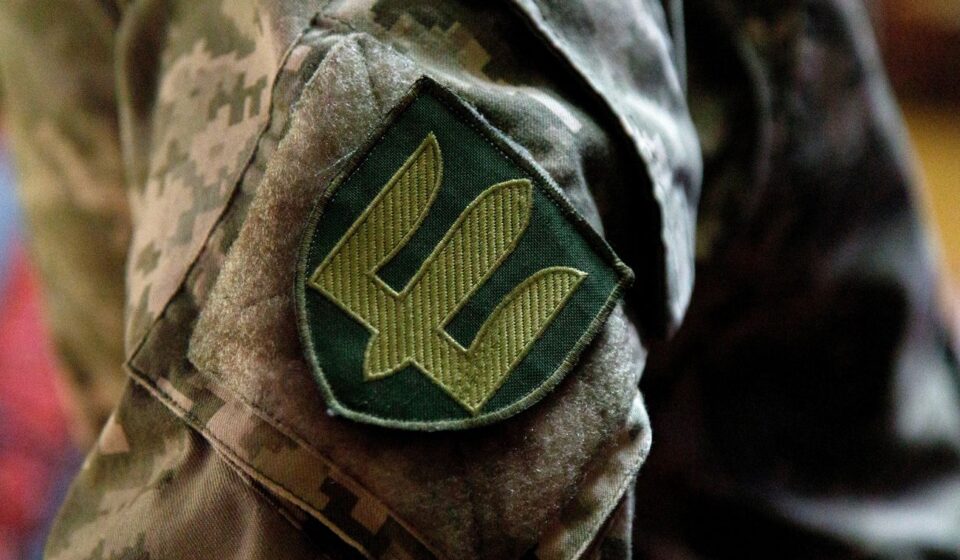 Герои Украины могут получать 25 941 гривну ежемесячно: как оформить выплату