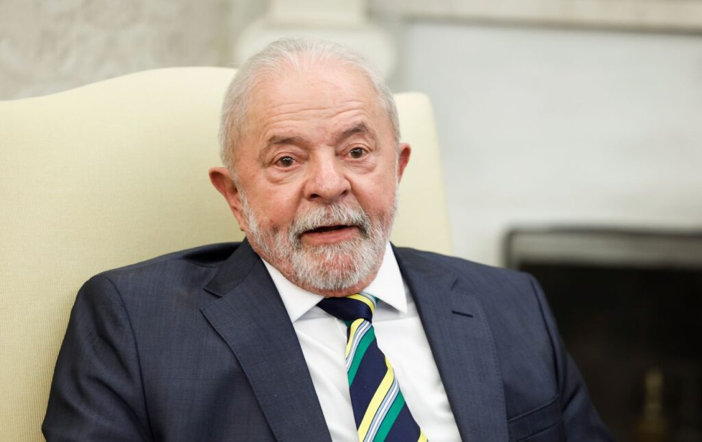80-летний Лула в четвертый раз стал президентом Бразилии после поражения в первом туре